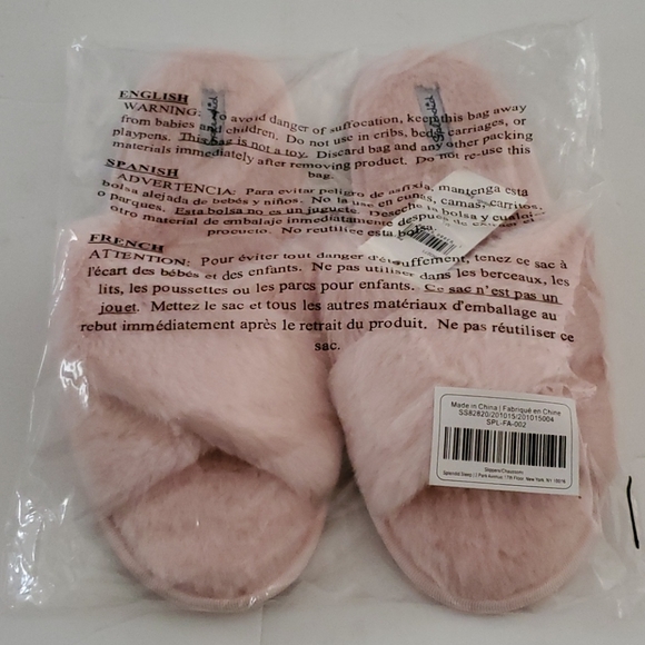 Splendid Faux Fur Slippers NWT's Size M-L - Picture 3 of 7